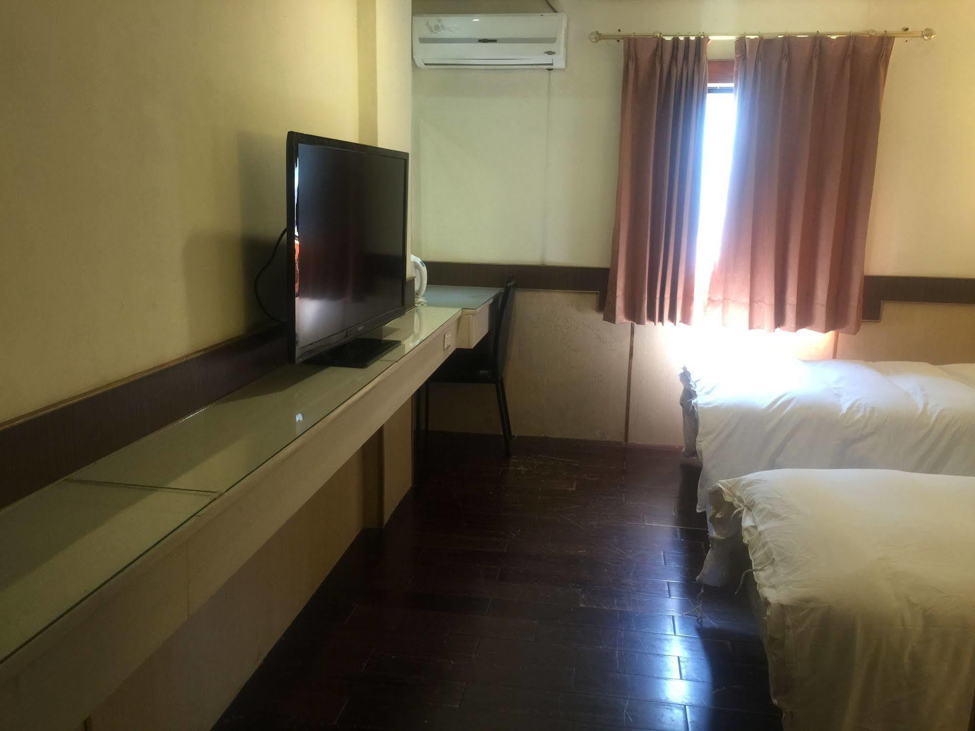 Galaxy Hotel Čung-li Exteriér fotografie