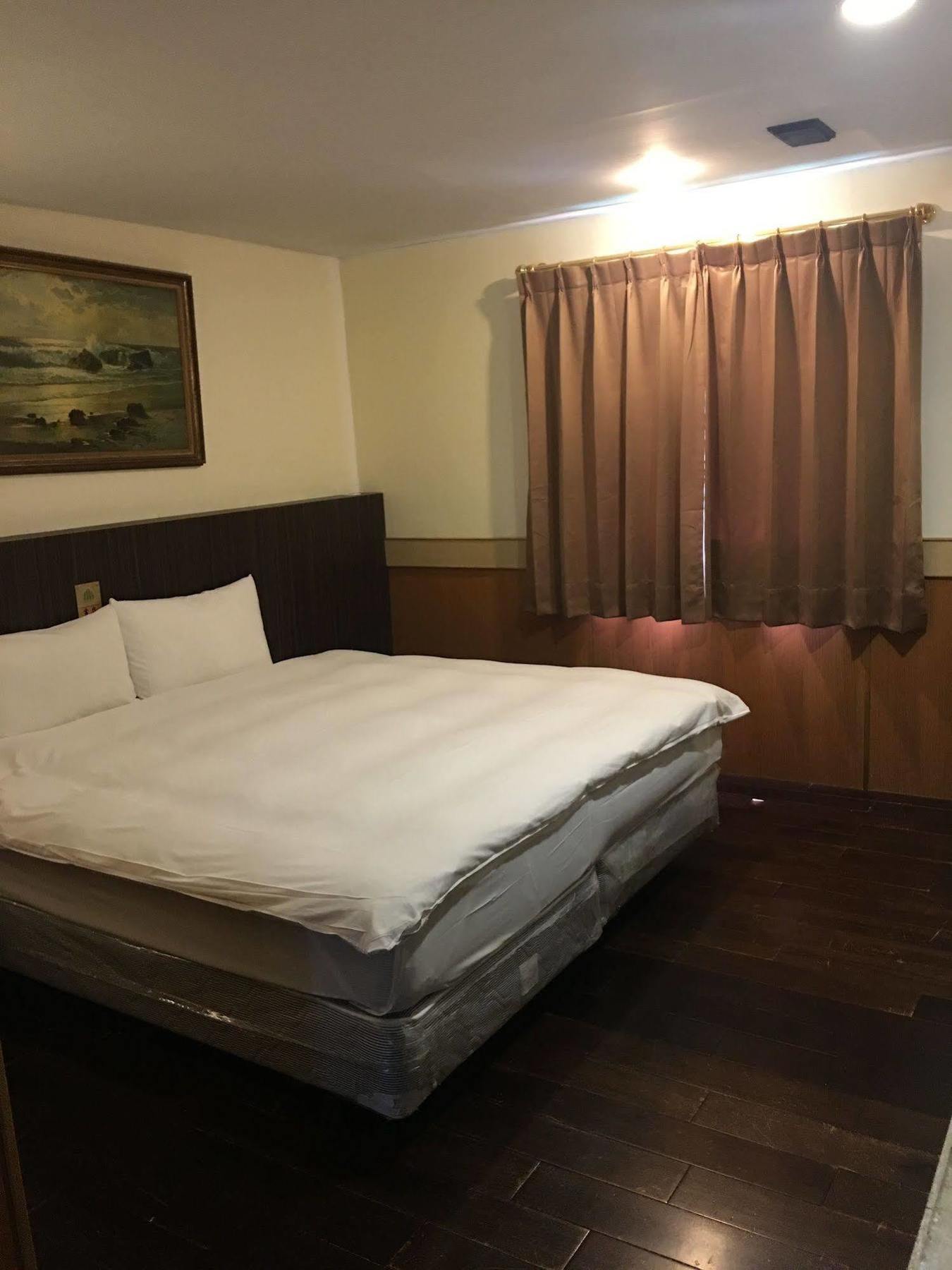 Galaxy Hotel Čung-li Exteriér fotografie